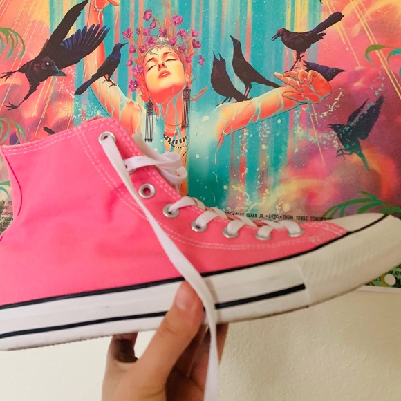 Converse - Picture 2 of 2